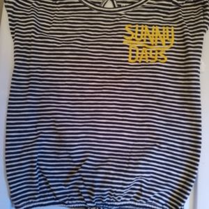 NEW   OLD NAVY TODDLER'S SUNNY DAYS SLEEVELESS SHIRT.  5T.  NWT